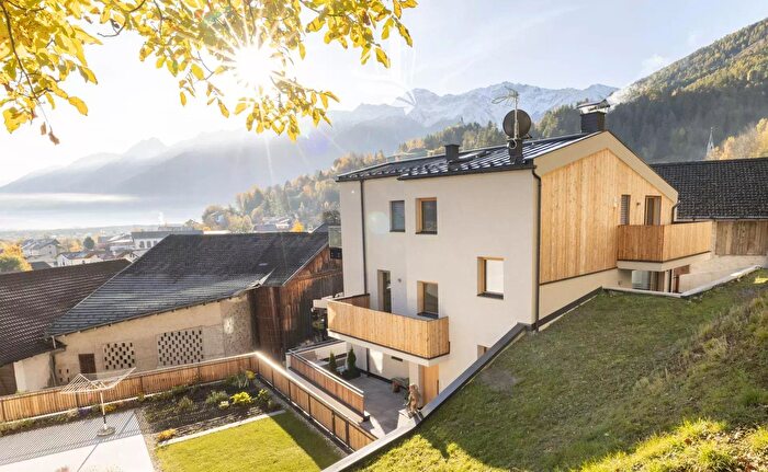 Appartamento trilocale in vendita in Lanweg, Prato Allo Stelvio