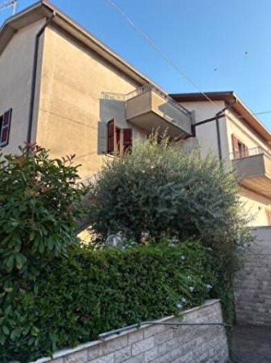 Appartamento con 6 locali in vendita in Via Galileo Galilei, Fano