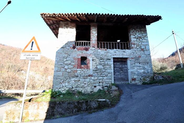 Casa bilocale in vendita in Borgo Pradaroncs, Attimis