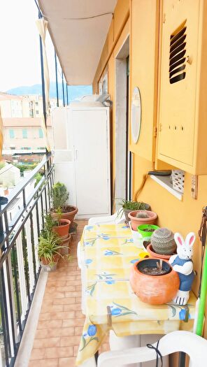 Appartamento quadrilocale in vendita in Via Cristoforo Colombo, Taggia