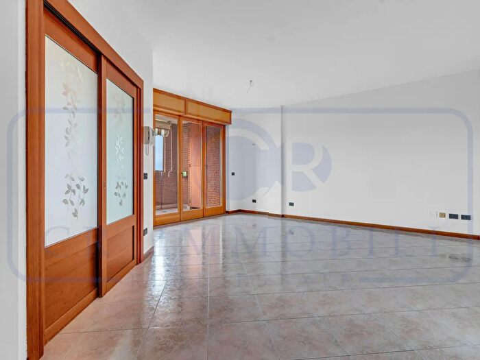 Appartamento trilocale in vendita in Via Alcide De Gasperi, Bollate