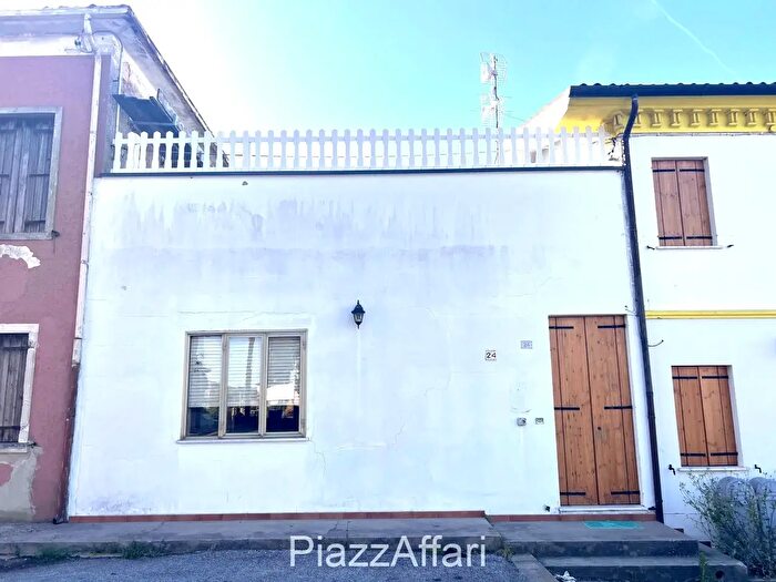 Appartamento trilocale in vendita in Via Giotto, Correzzola