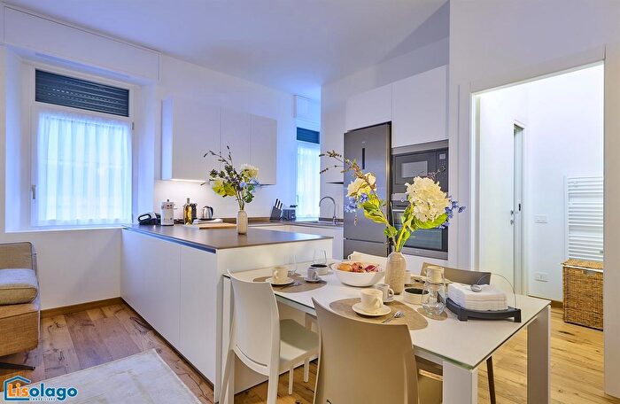 Appartamento trilocale in affitto in Lierna