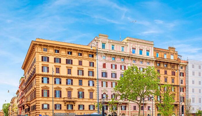 Appartamento trilocale in vendita in Piazza del Risorgimento, Roma