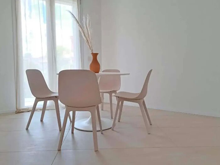 Appartamento monolocale in affitto in Via Bellinzona, Como