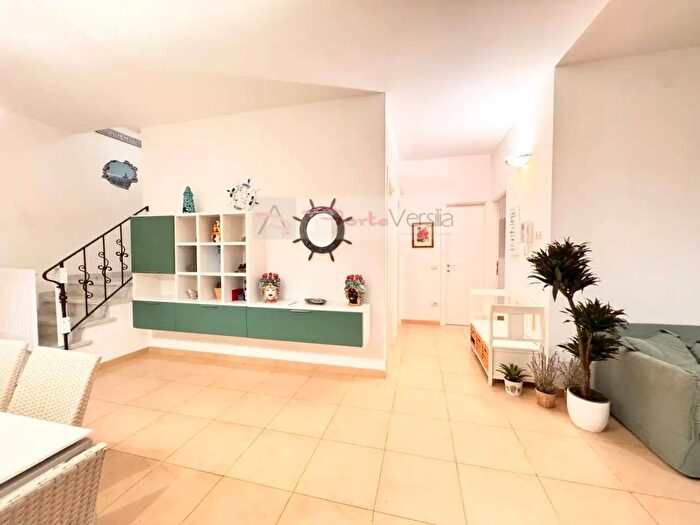 Casa con 7 locali in vendita in Via Trento, Forte Dei Marmi