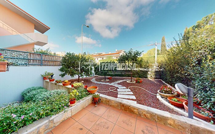 Casa con 6 locali in vendita in Via Giorgio De Chirico, Casamassima