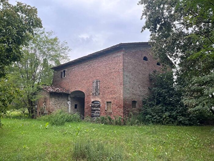 Casa con 10 locali in vendita in Via Modenese a San Cesario sul Panaro Modena, San Cesario Sul Panaro