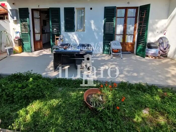 Appartamento trilocale in vendita in Steria, Firenze