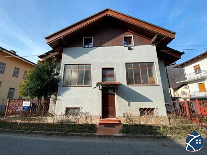 Casa con 7 locali in vendita in Villar Perosa Via Alfieri, Villar Perosa