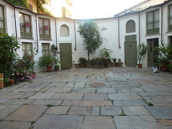 Appartamento bilocale in affitto in Via dellAccademia Albertina, Via della Rocca, Torino