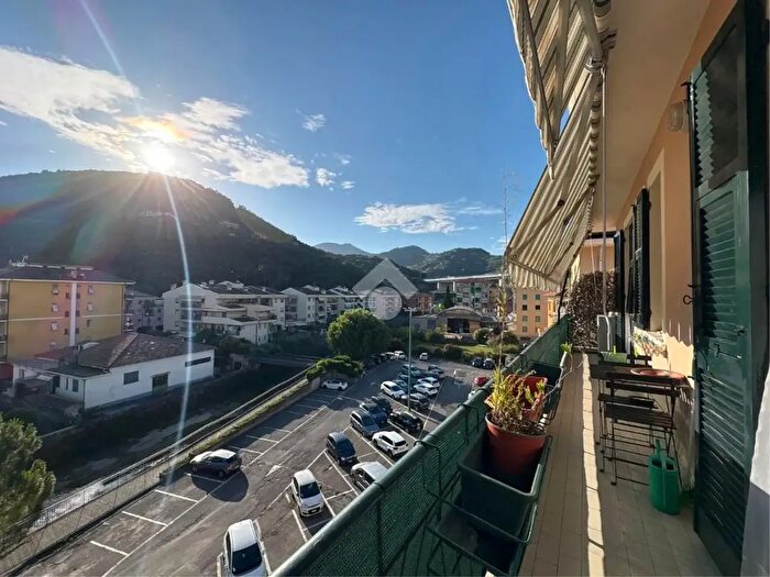Appartamento quadrilocale in vendita in Via S Pier di Canne, Chiavari