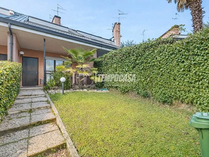 Casa trilocale in vendita in Via Leonardo da Vinci, Settimo Milanese