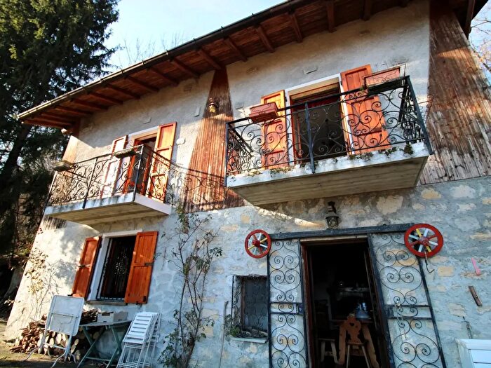 Casa con 6 locali in vendita in Via San Zeno, Cerano D'Intelvi