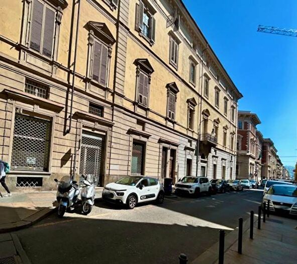 Appartamento bilocale in affitto in Via Vittorio Alfieri, Piazza Solferino, Torino