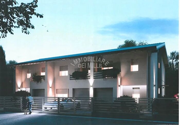 Casa trilocale in vendita in Reggio Emilia