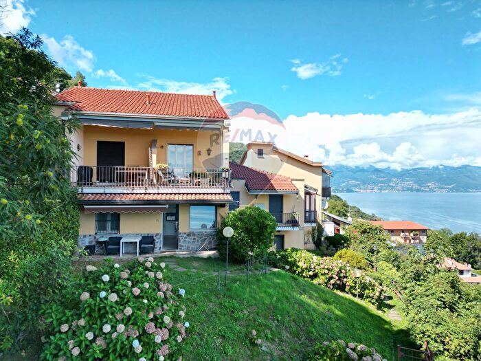 Appartamento bilocale in vendita in Via Carcioni, Belgirate