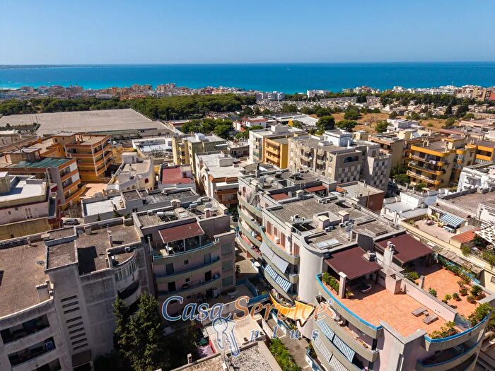Appartamento con 6 locali in vendita in Via Goldoni, Gallipoli