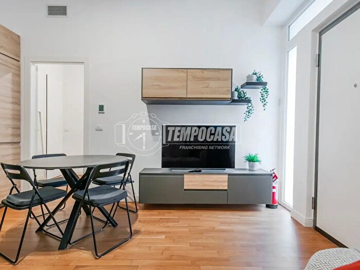 Appartamento bilocale in vendita in Via Matteo Bandello, Milano