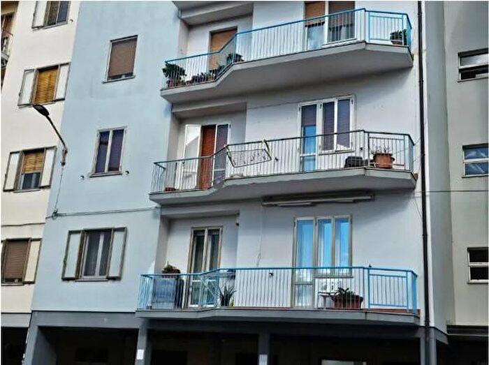 Appartamento con 5 locali in vendita in Via Francesco Longano, Campobasso