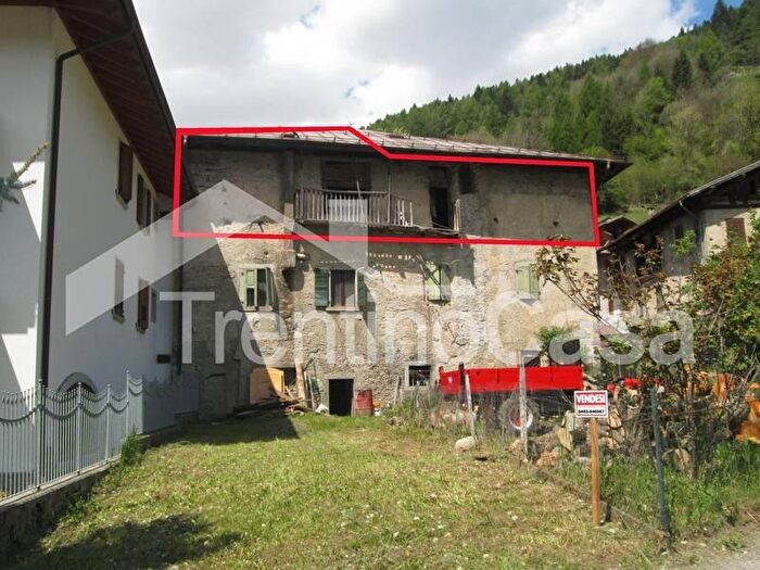 Appartamento con 5 locali in vendita in Via San Filippo, Sella Giudicarie