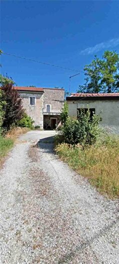 Casa con 8 locali in vendita in Roccasecca