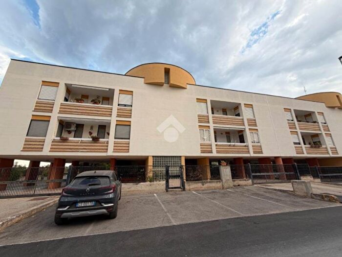 Appartamento quadrilocale in affitto in Via Delfino, Santo Spirito, Bari