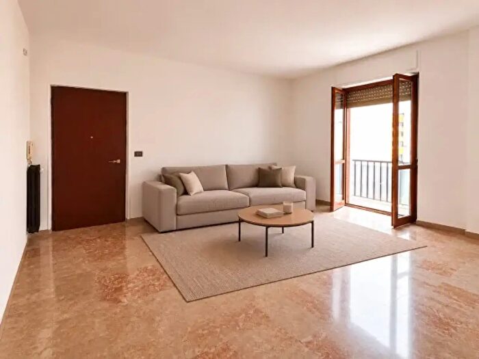 Appartamento quadrilocale in vendita in Via Sant'Evasio, Asti
