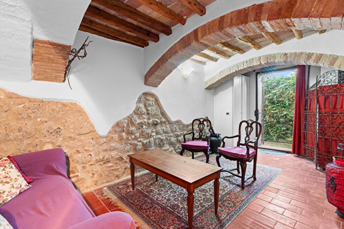 Appartamento con 6 locali in vendita in Via San Giovanni, San Gimignano