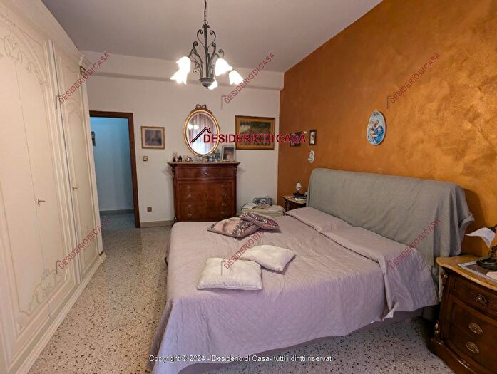 Appartamento con 6 locali in vendita in Via Centuripe Palermo Pa Italia, Palermo