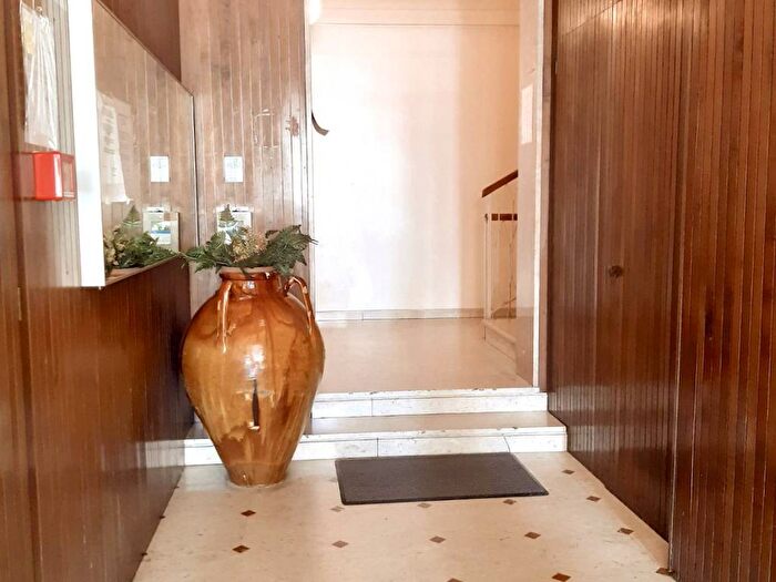 Appartamento trilocale in affitto in Riviera dei Ponti Romani, Piazze Duomo, Padova
