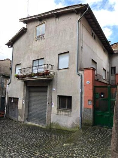 Appartamento con 5 locali in vendita in Via del Crocifisso, Ronciglione