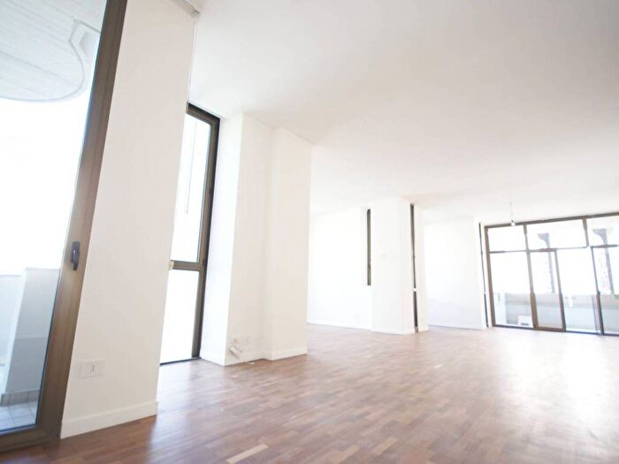 Appartamento quadrilocale in affitto in Via Niccolò Jommelli, Casoretto, Milano
