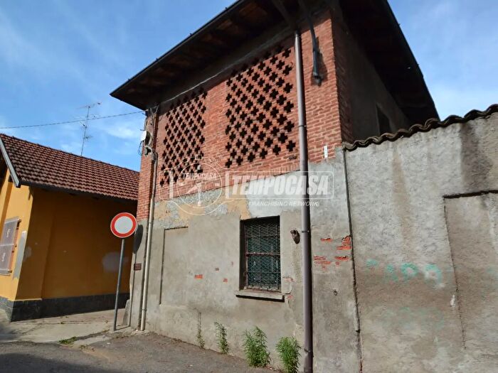 Casa bilocale in vendita in Via Caravaggio, Cesate