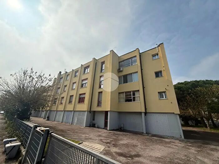 Appartamento trilocale in vendita in Via Maria Bartolotti, Ravenna