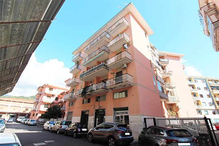 Appartamento quadrilocale in vendita in Via Emanuele Nuzzo, Salerno