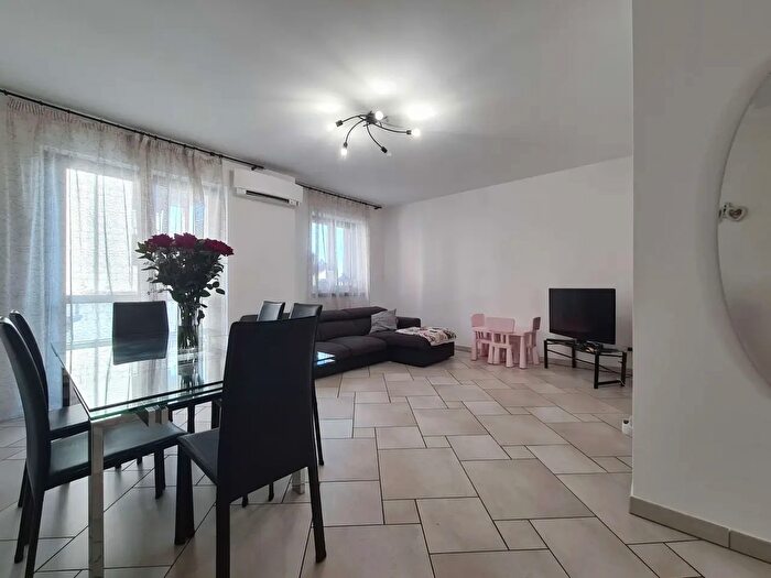 Appartamento trilocale in vendita in Modena