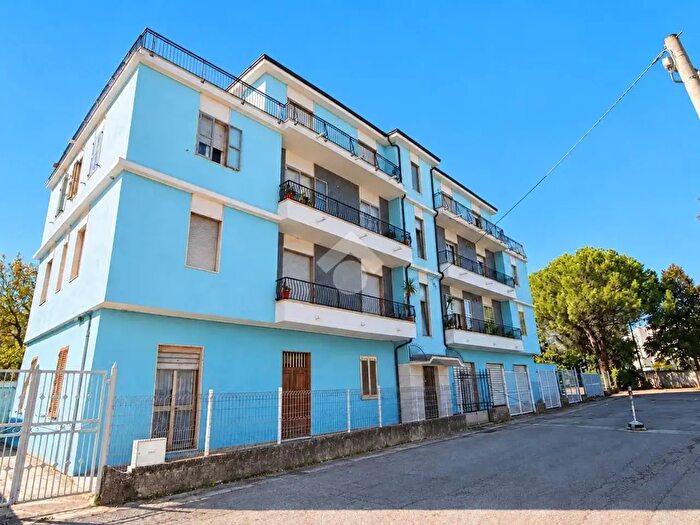 Appartamento trilocale in vendita in Via Plauto, Pescara