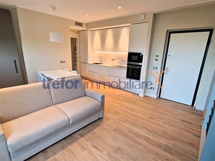 Appartamento bilocale in affitto in Via Trieste a, San Donato Milanese