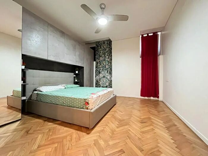 Appartamento trilocale in vendita in Via Trevi, Milano