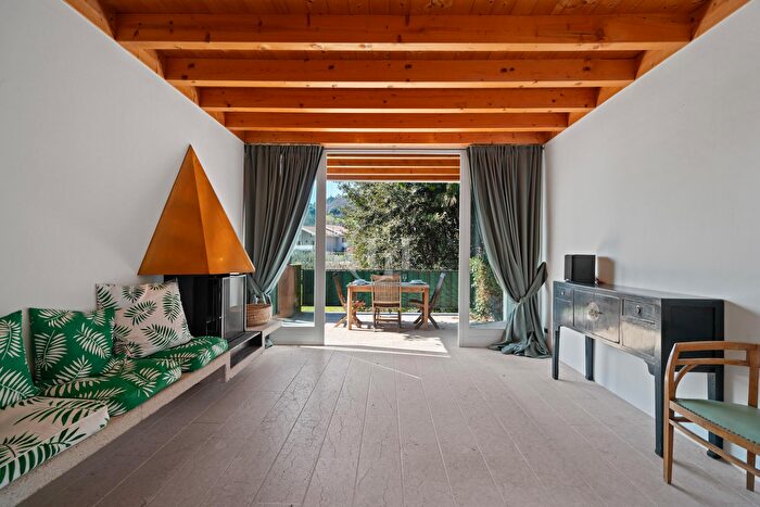 Casa quadrilocale in vendita in Costermano