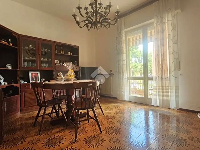 Appartamento trilocale in vendita in Via XXV Aprile, Galliate