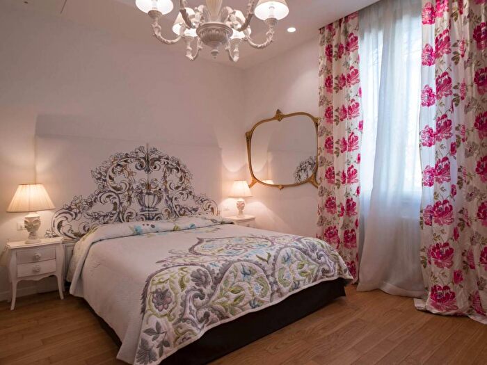 Casa trilocale in affitto in Viale Novembre, MontecatiniTerme