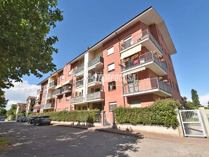 Appartamento trilocale in vendita in Via Pastero, Brandizzo