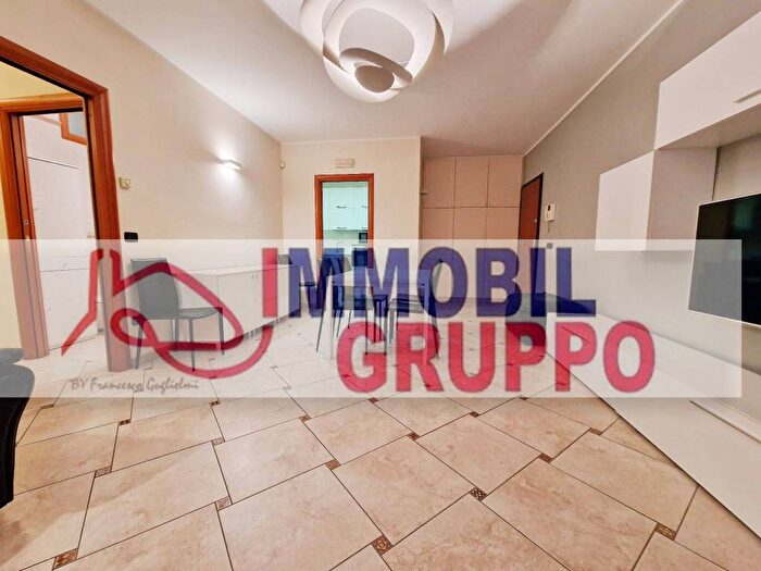 Appartamento quadrilocale in affitto in Via Trani, Inps Trinità, Andria