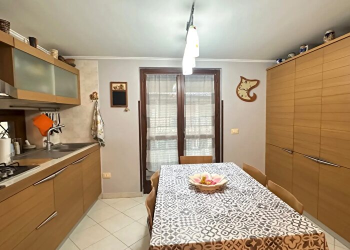 Appartamento trilocale in vendita in Orta Di Atella