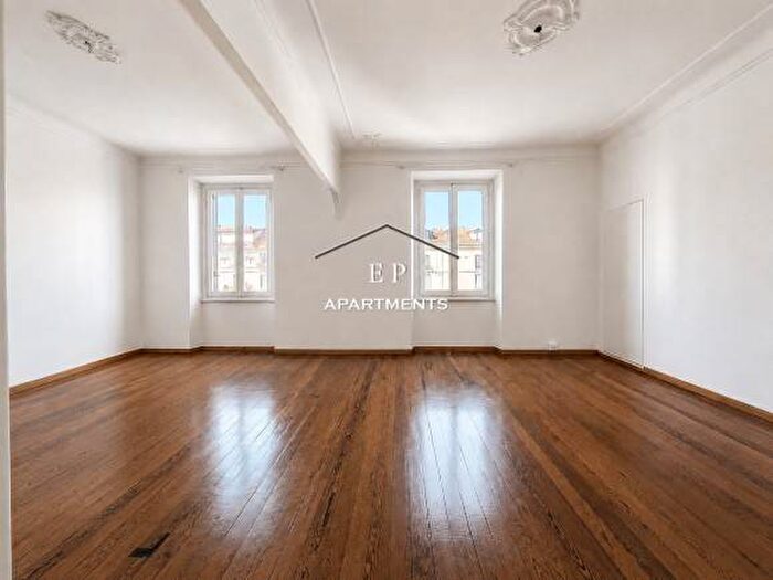 Appartamento trilocale in affitto in Porta Romana Medaglie d'Oro, Milano