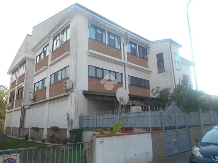 Appartamento trilocale in vendita in Via Carini, Comacchio