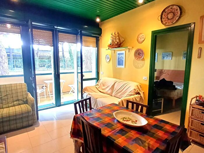 Appartamento bilocale in vendita in Montignoso