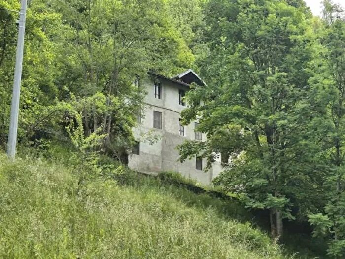 Casa trilocale in vendita in Balmelle Rimasco Alto Sermenza Vercelli Piemonte Italia, Alto Sermenza